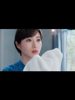 [x]石原さとみ、惚れるほどいい香りに驚き！？CMメイキング&インタビューも公開 「ハミング フレア フレグランス」新TVCM - YouTube