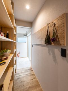 [x]自由度の高い壁面に ～有孔ボード活用法～ | 高田建築事務所