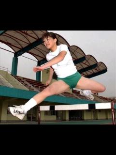 [x]綾瀬はるか、ブラトップ姿で大はしゃぎ！ホームパーティーでリラックス - YouTube