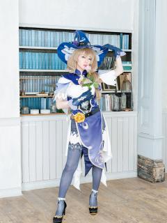 [x]人気声優の田中理恵が魅せるキャラクターのコスプレで非日常のファンタジー！ 『田中理恵写真集 お気に召すまま』 | BOOKウォッチ