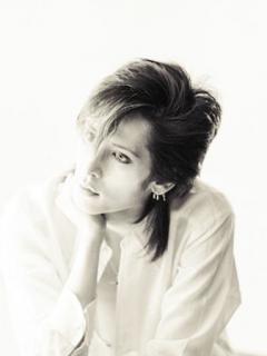 [x]「DER ZIBET」ISSAYさん 不慮の事故で61歳で急死 公式サイト「大きなショック」 - YouTube